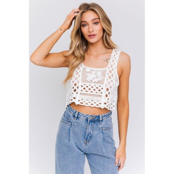 LE LIS SLEEVELESS CROCHET WOMEN'S TOP - Picture 7 of 9